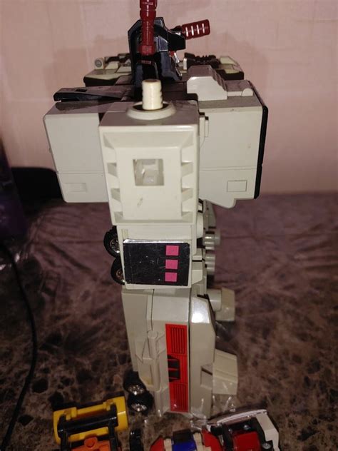 Vintage Transformers G1 Metroplex Action Figure Hasbro