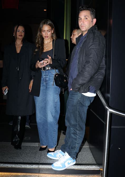 Jessica Alba steps out for dinner at Steak 48 • CelebMafia