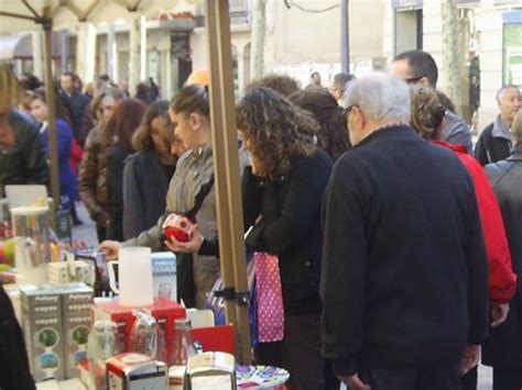 Aquest dissabte 35a edició de la botiga al carrer