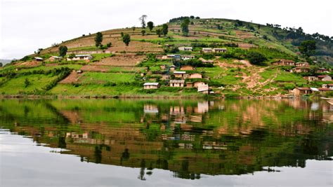 Lake Bunyonyi - Africa Kosher Travel - Kosher Safari Trips