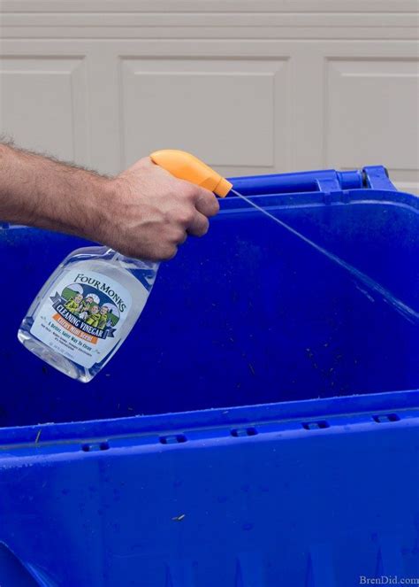 Got A Smelly Stinky Garbage Can Naturally Clean Your Outdoor Garbage