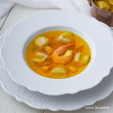 Ravioli Di Pesce In Brodo Allo Zafferano Cuochi