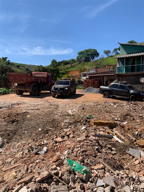 Guarda Ambiental Flagra Descarte De Entulho Em Barra Mansa Barra Mansa