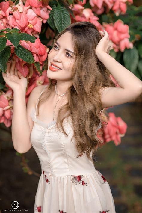 Femme Blonde En Regardant Yeux Photo Gratuite Sur Pixabay Pixabay