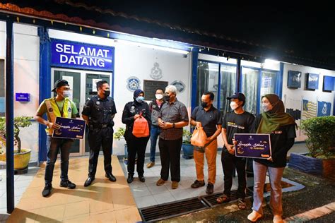 Singgah Sahur Ump Santuni Pelajar Luar Kampus Asnaf Dan Petugas