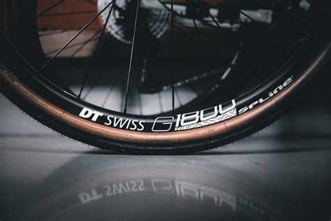 2021 Giant Revolt 2 - Pedal Room