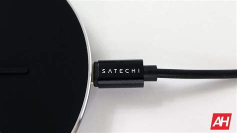 Satechi Wireless Charger V2 Review - A Fast Wireless Charging Pad With ...