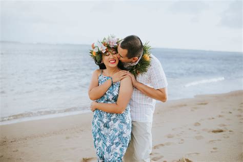 The Perfect Honeymoon in Honolulu | Flytographer