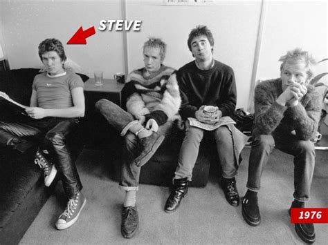 Sex Pistols Icon Steve Jones L A Storage Unit Hit By Thieves