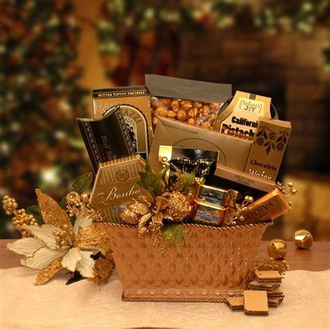 Golden Gatherings Holiday T Basket Holiday T Baskets Christmas T Baskets Holiday Ts