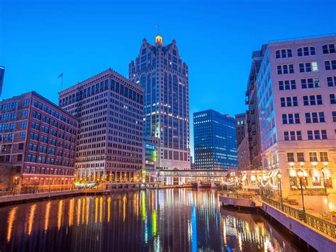 Milwaukee, Wisconsin 2025 | Ultimate Guide To Where To Go, Eat & Sleep ... 