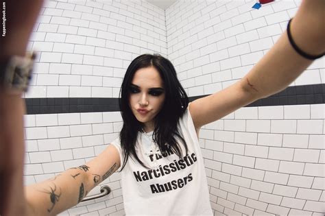 Maggie Lindemann Alienme W Nude Onlyfans Leaks Fappening Page Fappeningbook