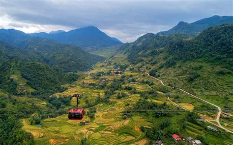 Hoang Lien Son Mountain in Sapa, Vietnam - Sapa Attractions