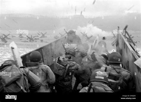 Saving private ryan omaha beach Black and White Stock Photos & Images ...