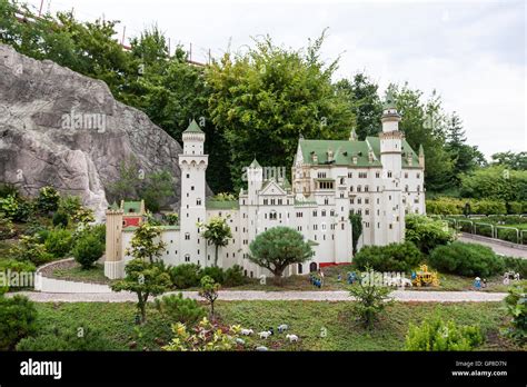 Lego castle hi-res stock photography and images - Alamy