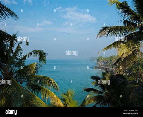 Varkala cliff hi-res stock photography and images - Alamy