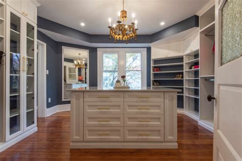 Custom Walk In Closets Classique Armoire Et Dressing Boston Par