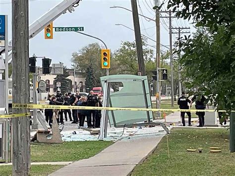 Stretch Of Portage Avenue Closed After Serious Crash Winnipeg Free Press