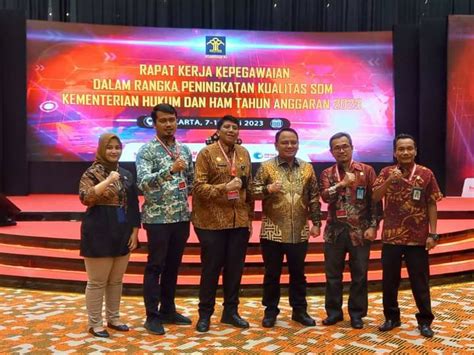 Penutupan Rapat Kerja Kepegawaian Kanwil Kemenkumham Sumbar Tingkatkan