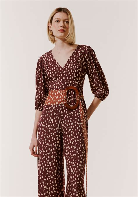 Macac O Decote Profundo Estampado Pampa Cacay Carioca Brasileira E Latina