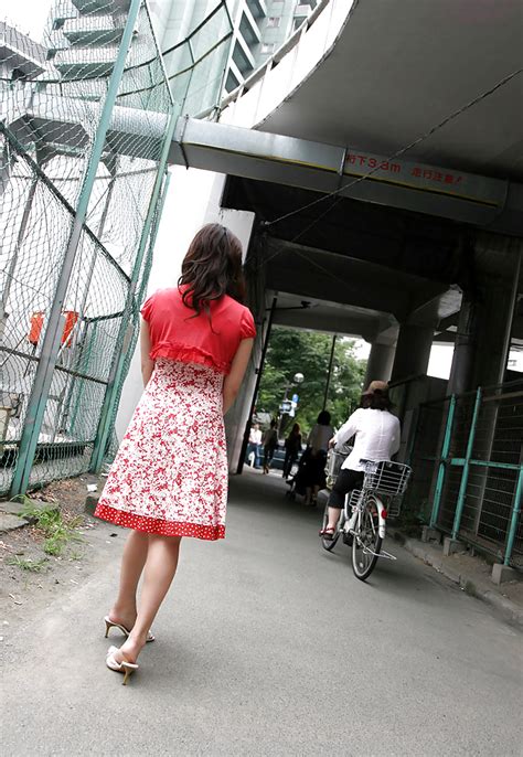 Japanese Milf Flashing In Public Porn Pictures Xxx Photos Sex Images Pictoa