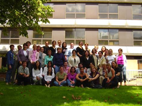 Photo de classe Promo éléves puéricultrices de 2004 ECOLE DE