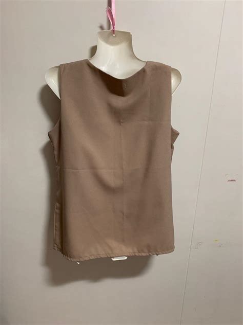 Mayuki Nude Top Women S Fashion Tops Blouses On Carousell