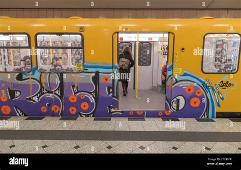 U-Bahn, Graffiti, Berlin, Deutschland Stock Photo - Alamy