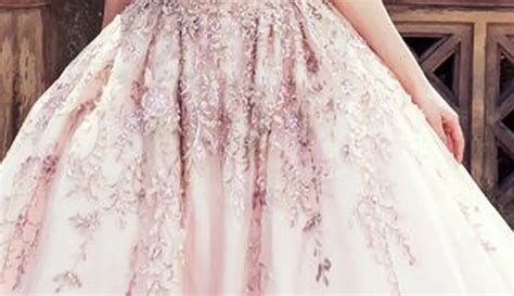 Gaun Nikah Nuansa Pink Bikin Kamu Makin Cantik Charming Photo