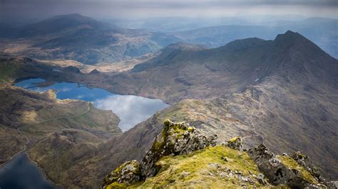 Britains Best Views Mount Snowdon Summit Named The Uks Best Sight