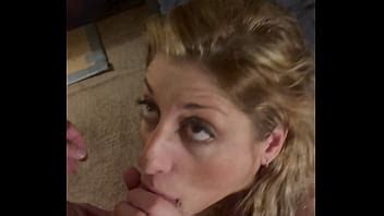 Hot Milf Gives Amazing Blowjob XVIDEOS