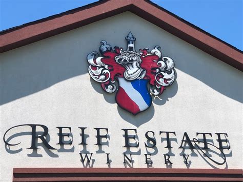 Reif Estate Winery 15608 Niagara Pkwy Niagara On The Lake On L0s