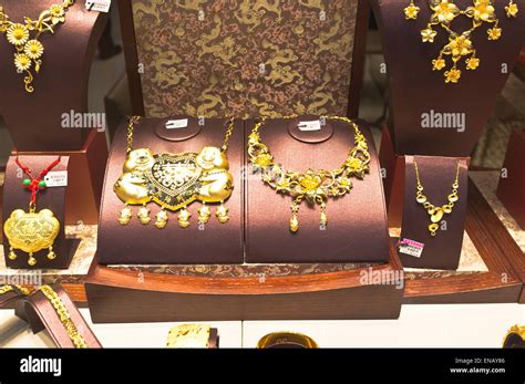 Gold Shop Hi Res Stock Photography And Images Alamy