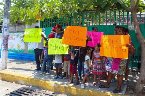 Acusan a directora de jardín de niños Independencia de México de