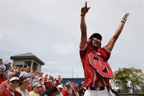 Oklahoma Women’s Softball Team Captures National Championship