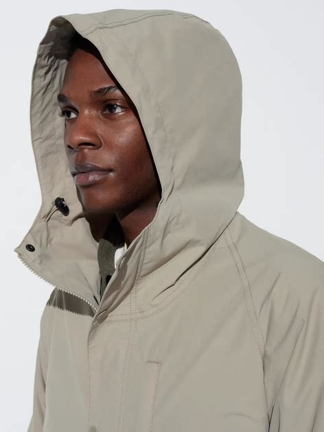 Ветровка мужская Uniqlo 660560511 M Бежевая (1159807677) – Брендовая ...