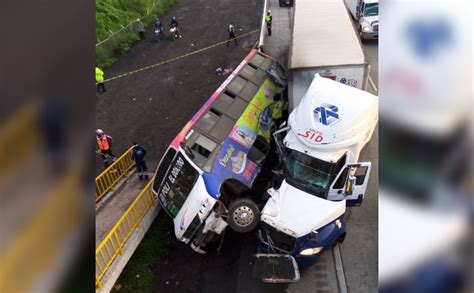 Mueren Cuatro Por Choque De Tráiler Y Autobús En La México Querétaro