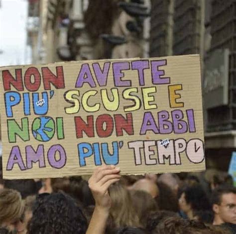 Fridays For Future Gli Attivisti Scendono Nelle Piazze Per Lo Sciopero