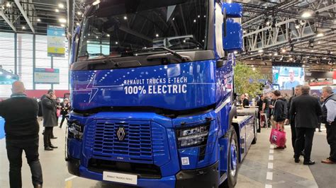 Renault Trucks Unveils E Tech T And C Series Electric Truck Design