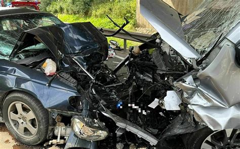 Unfall Auf B Bei Morbach Zwei Autos Prallen Frontal Aufeinander