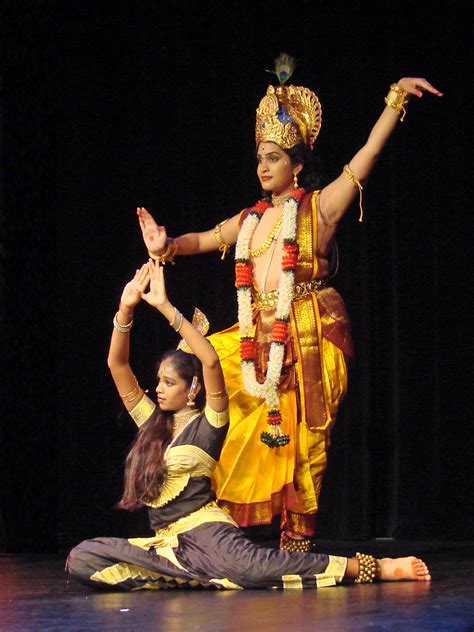 Danseuses de Kuchipudi musée Guimet Alokaye Balakrishnam Flickr