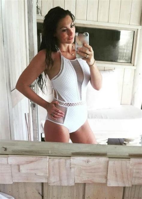 Luisa Zissman Shows Off Incredible Post Baby Body In Bikini Pics Extra Ie