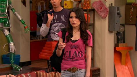 Watch ICarly Season 3 Episode 12 : IParty With Victorious - Watch Full ...