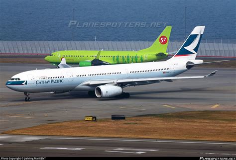 B Lad Cathay Pacific Airbus A Photo By Jiaming Mai Kent Id