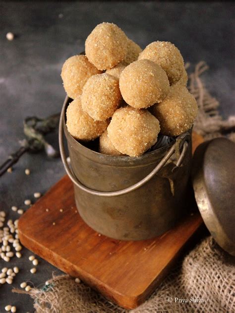 Sunnundalu Urad Dal Laddu Recipe PRIYA KITCHENETTE