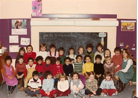 Photo De Classe Maternelle Grand De 1981 ECOLE LAZARE GOUJON