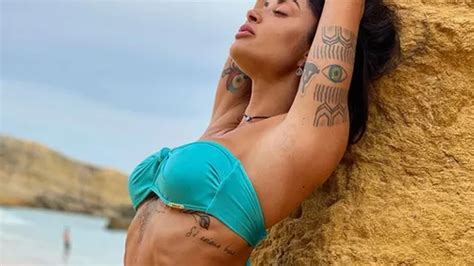 Aline Riscado Quebra Tudo No Rebolado Em V Deo Diferenciado Na Web