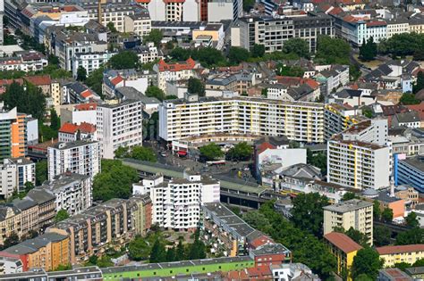 Luftaufnahme Berlin Bahnhofsgebäude und Gleisanlagen des Metro U