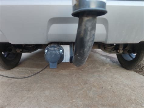 Кронштейн розетки фаркопа. — Renault Logan Stepway, 1,6 л, 2019 года ...