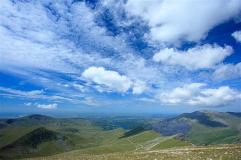 Premium Photo | Beautiful view of snowdonia national park in wales